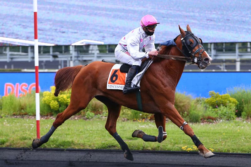 You are currently viewing Une première parisienne pour Izoard Dairpet