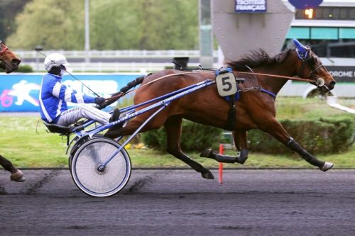 Mira de Froulay et Lousiane des Vaux demeurent invaincues